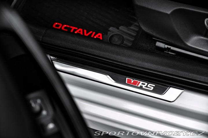 Škoda Octavia RS Combi RS 180kW DSG 2023