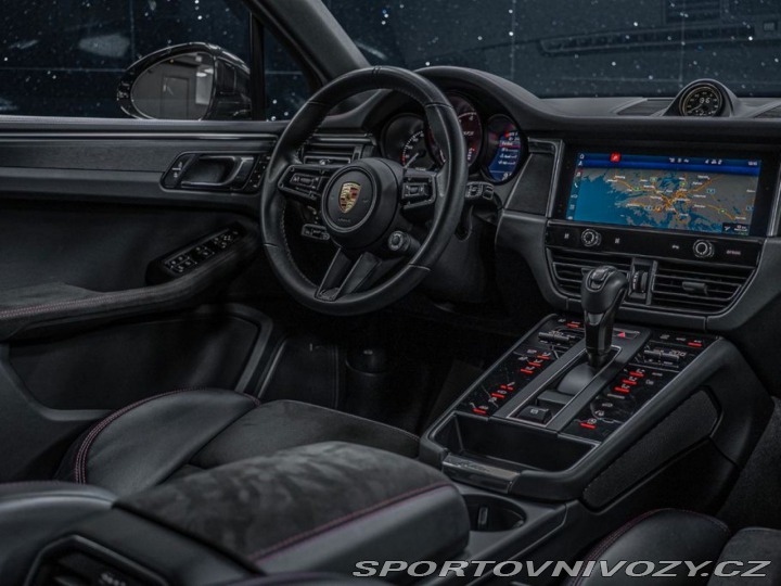 Porsche Macan GTS 2024