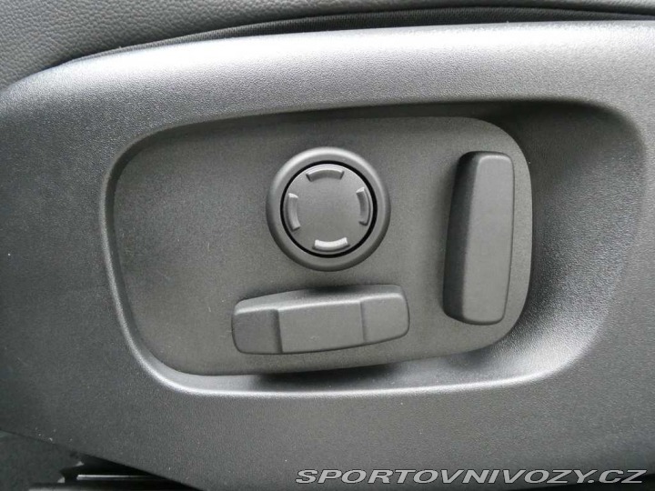Ostatní značky Ostatní modely Land Rover Range Rover Velar 2,0 S P400e 4x4 aut. 2025