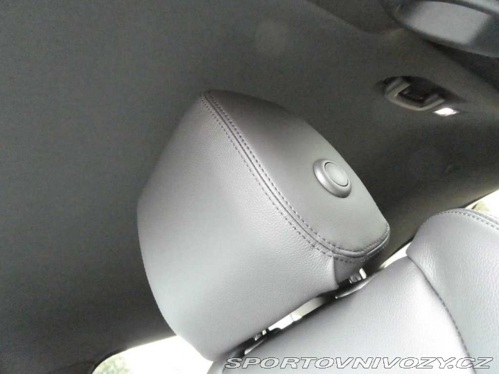 Ostatní značky Ostatní modely Land Rover Range Rover Velar 2,0 S P400e 4x4 aut. 2025