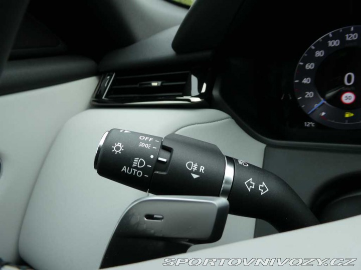 Ostatní značky Ostatní modely Land Rover Range Rover Velar 2,0 S P400e 4x4 aut. 2026