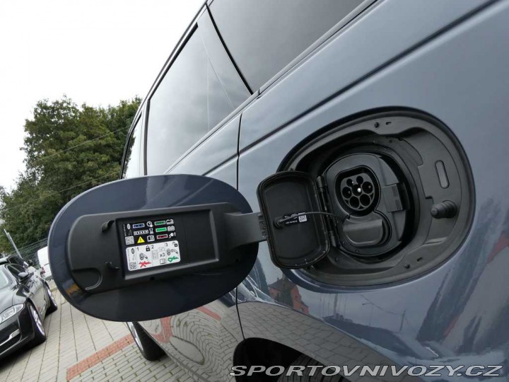 Ostatní značky Ostatní modely Land Rover Range Rover Velar 2,0 S P400e 4x4 aut. 2026