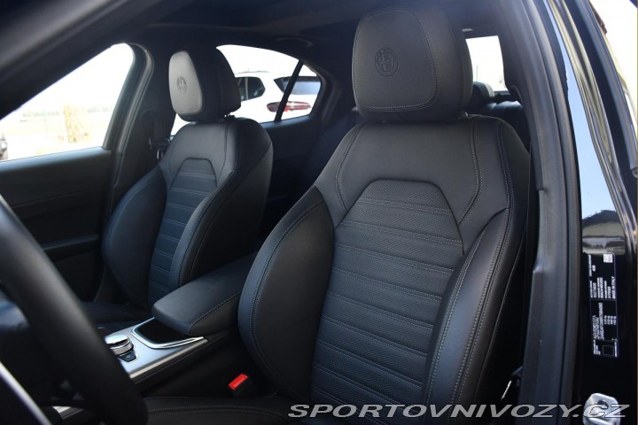 Alfa Romeo Giulia 2.0TURBO 16V 206kW AT8-Q4 2024