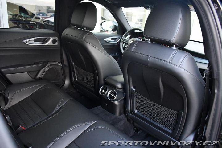 Alfa Romeo Giulia 2.0TURBO 16V 206kW AT8-Q4 2024
