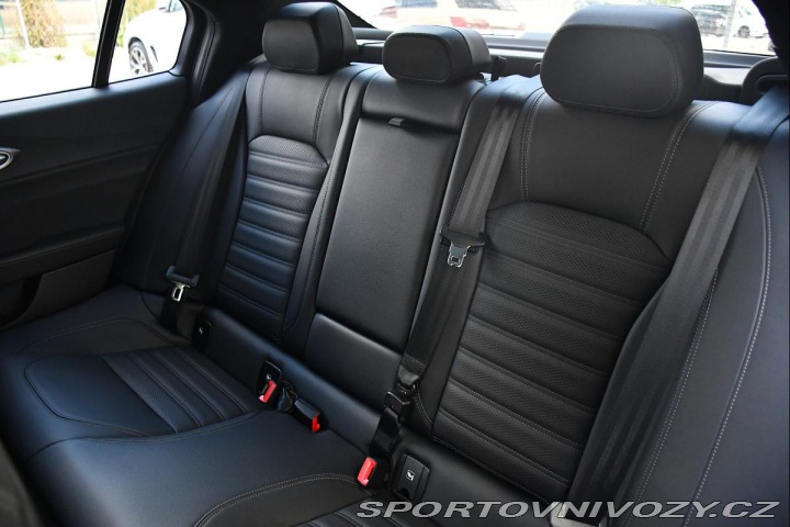 Alfa Romeo Giulia 2.0TURBO 16V 206kW AT8-Q4 2024