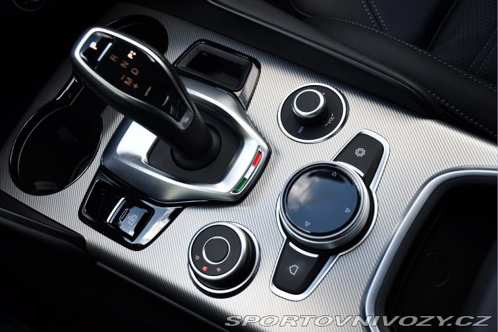 Alfa Romeo Giulia 2.0TURBO 16V 206kW REZERV 2024