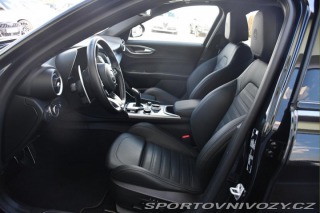 Alfa Romeo Giulia 2.0TURBO 16V 206kW AT8-Q4 2024