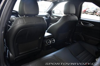 Alfa Romeo Giulia 2.0TURBO 16V 206kW AT8-Q4 2024