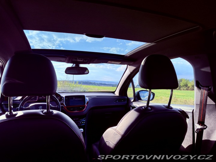 Peugeot 208 GTi 2014