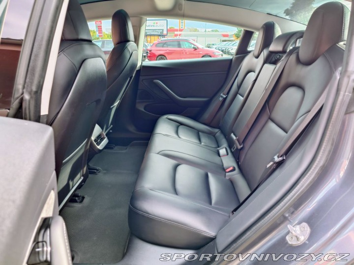 Tesla Model 3 L. Range D. Motor 366 kW 2020