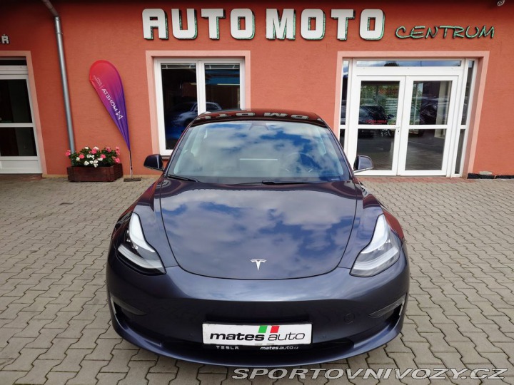 Tesla Model 3 L. Range D. Motor 366 kW 2020