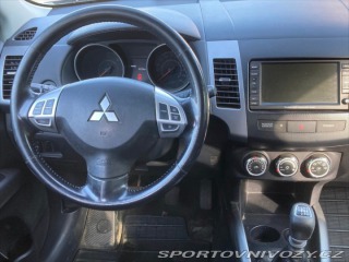 Mitsubishi Ostatní modely Outlander 2,2   Di-D 4x4 2010