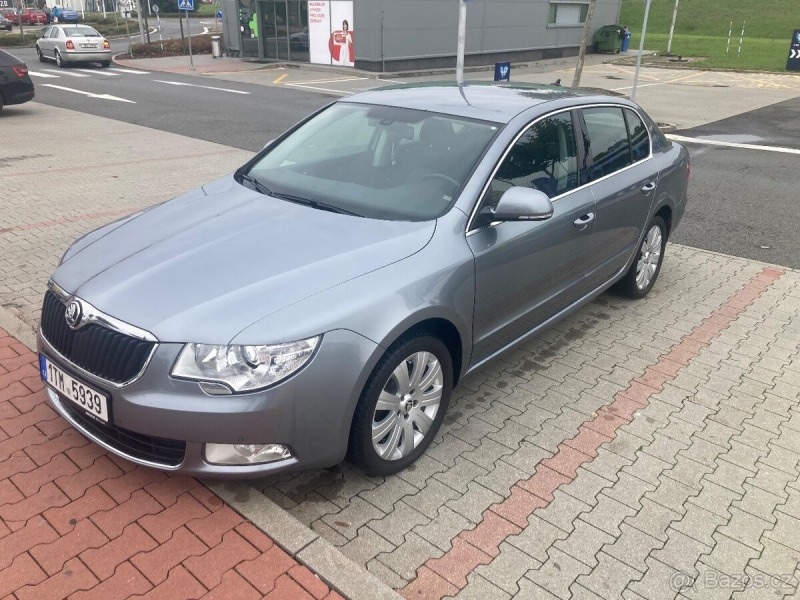 Škoda Superb 2,2   2