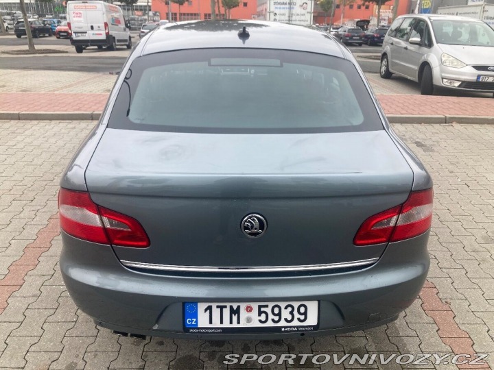 Škoda Superb 2,2 2 2010