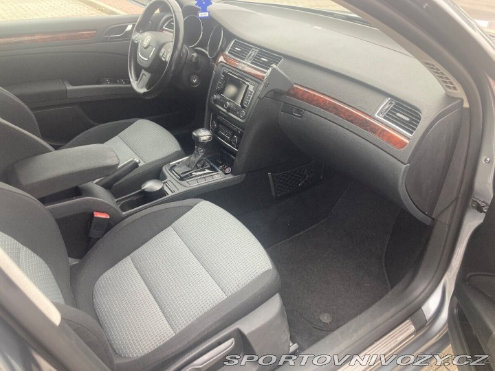 Škoda Superb 2,2 2 2010