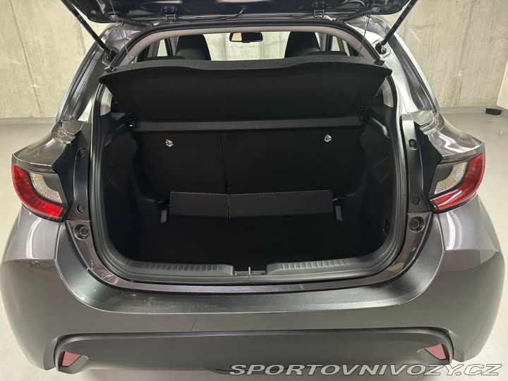 Toyota Yaris Comfort 1.5 Hybrid e-CVT 1800