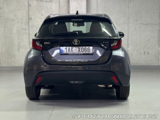 Toyota Yaris Comfort 1.5 Hybrid e-CVT 1800