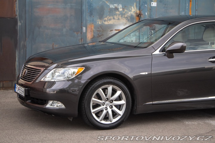 Lexus Ostatní modely LS 460 AWD, 270kW, A8 / AJ 2010