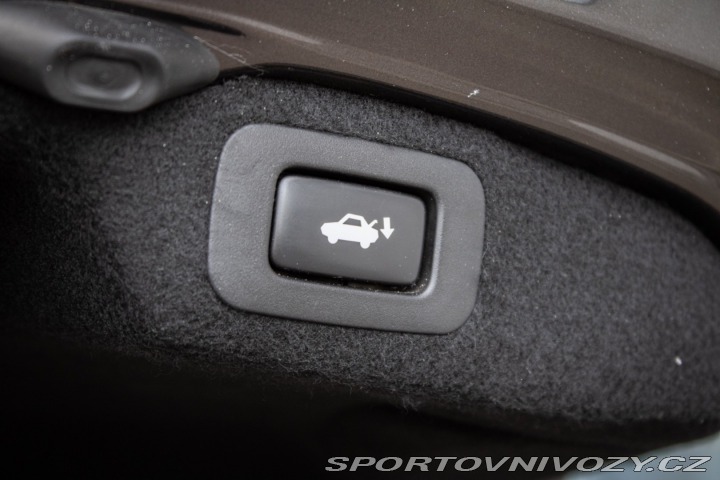 Lexus Ostatní modely LS 460 AWD, 270kW, A8 / AJ 2010