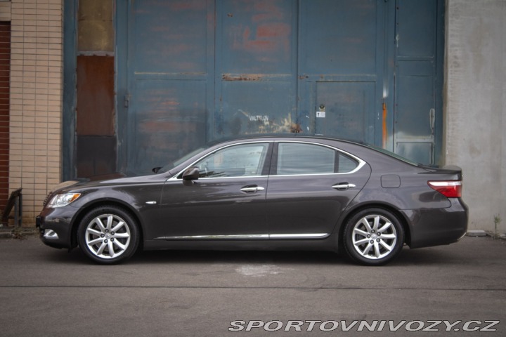 Lexus Ostatní modely LS 460 AWD, 270kW, A8 / AJ 2010