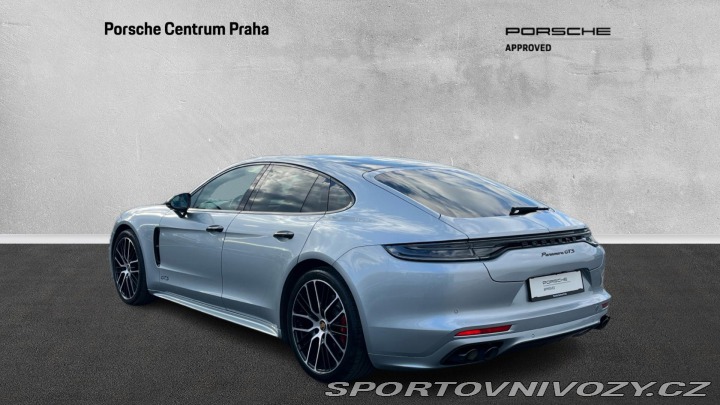 Porsche Panamera GTS 2021