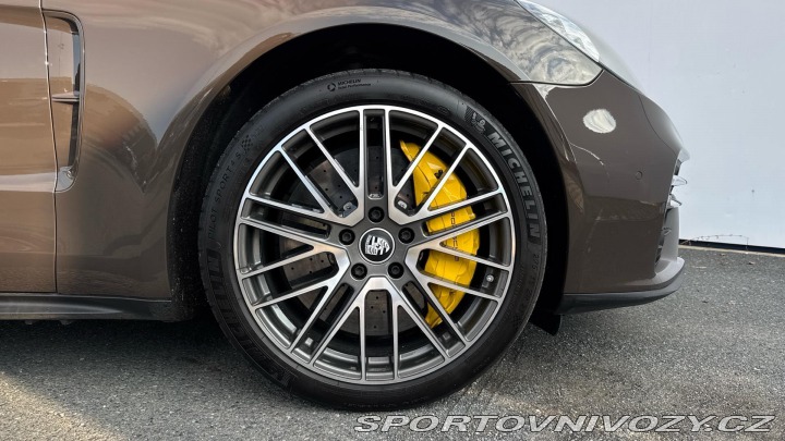 Porsche Panamera Turbo S 2022