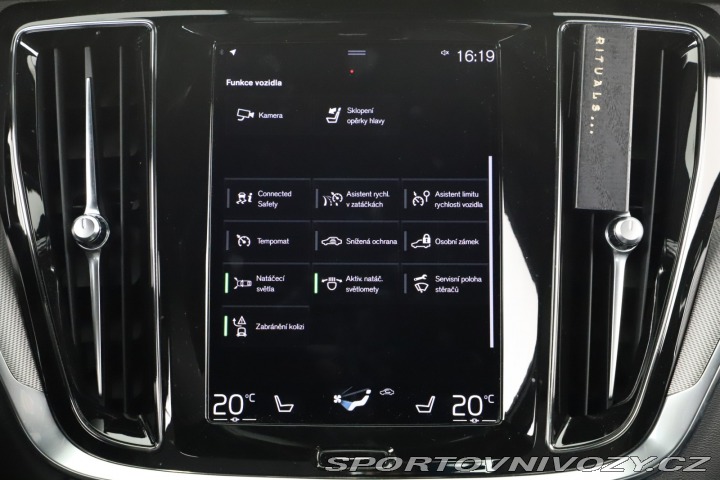 Volvo S60 R-Design B5 2022