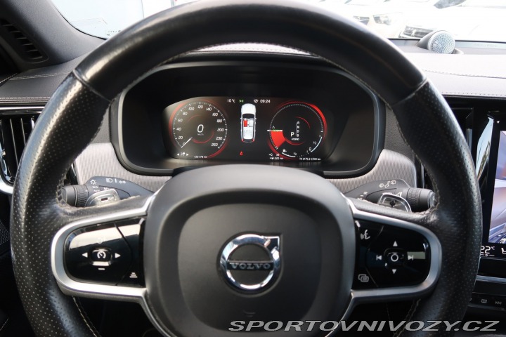 Volvo V90 Momentum T8 Twin Engine A 2019