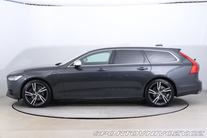 Volvo V90 Momentum T8 Twin Engine A 2019
