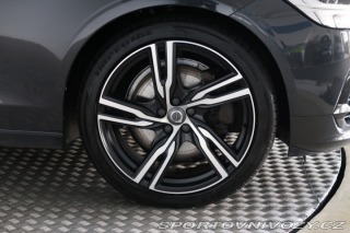 Volvo V90 Momentum T8 Twin Engine A 2019
