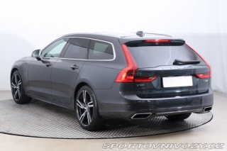 Volvo V90 Momentum T8 Twin Engine A 2019