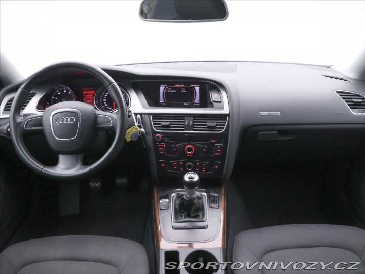Audi A5 2,0 TFSI 132kW Xenon 1.Ma 2011
