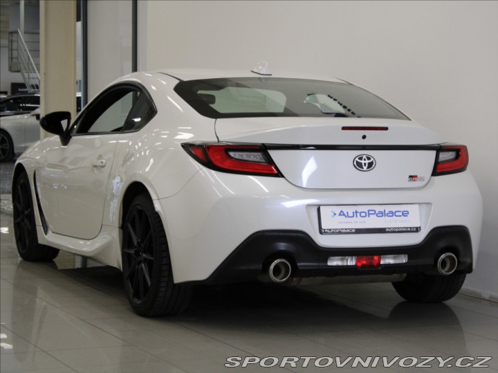Toyota GR86 2,4 234k. Executive 21tkm 2023