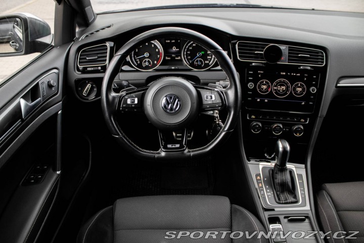 Volkswagen Golf 7 R 2.0 TSI 221kW, (2019 2019