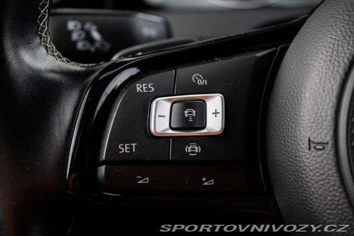 Volkswagen Golf 7 R 2.0 TSI 221kW, (2019 2019