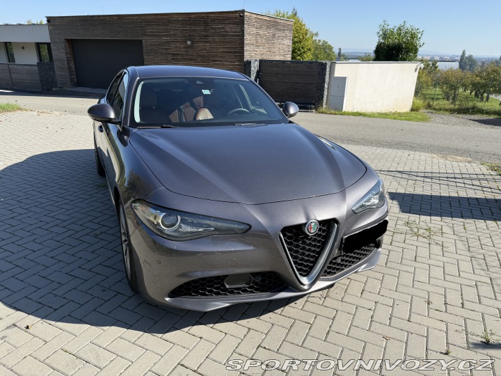 Alfa Romeo Giulia Super 2017