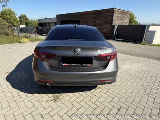 Alfa Romeo Giulia Super 2017