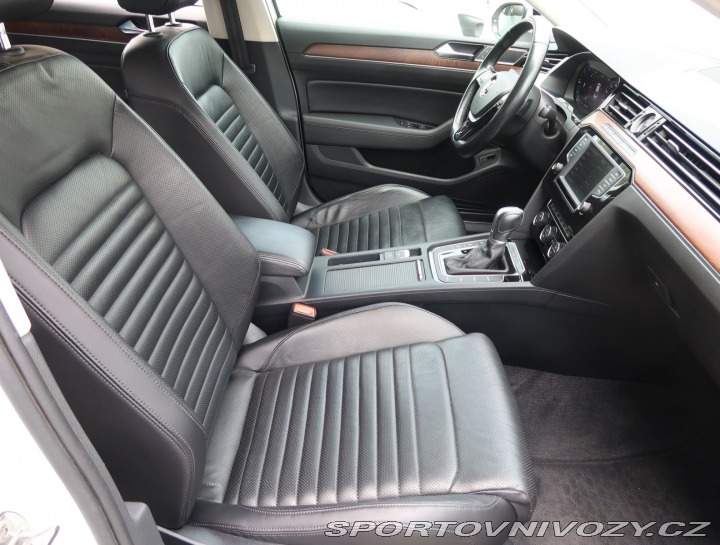 Volkswagen Ostatní modely Passat R-Line 2.0 BiTDI 2017