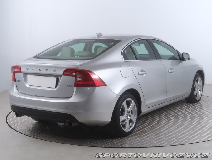 Volvo S60 D5 2011