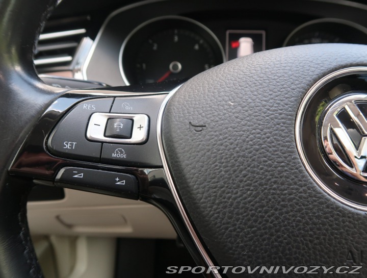 Volkswagen Ostatní modely Passat 2.0 BiTDI 2015