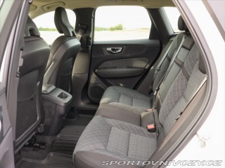 Volvo Ostatní modely XC60 2,0 B5 183kW AWD Summum P 2022