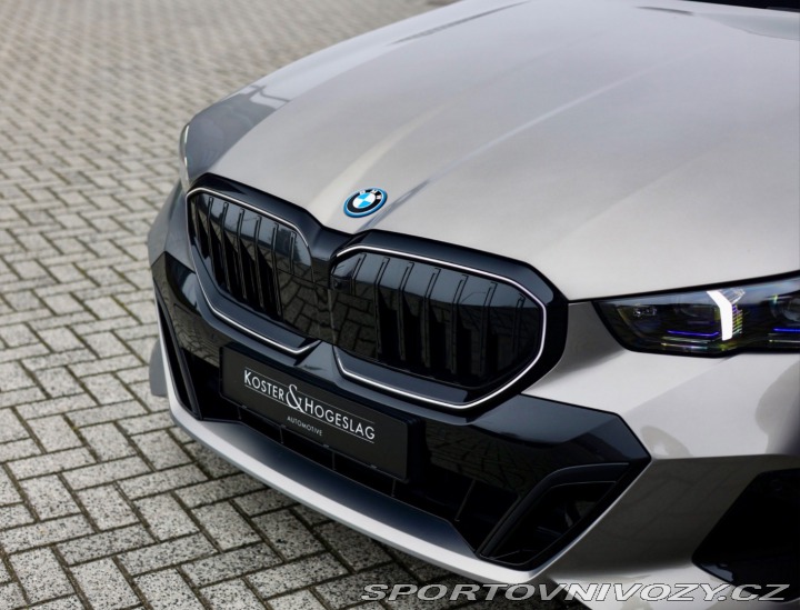BMW 5 Touring 550e xDrive | M 2025