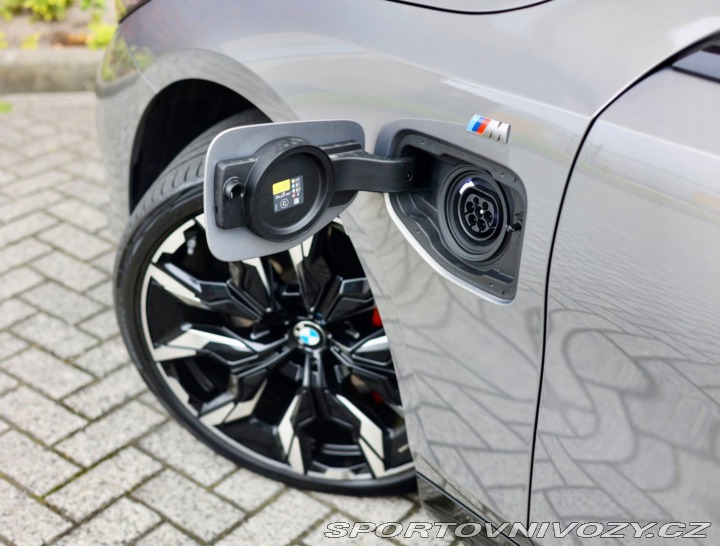BMW 5 Touring 550e xDrive | M 2025