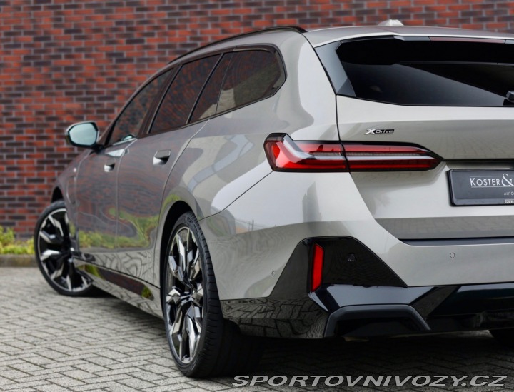 BMW 5 Touring 550e xDrive | M 2025
