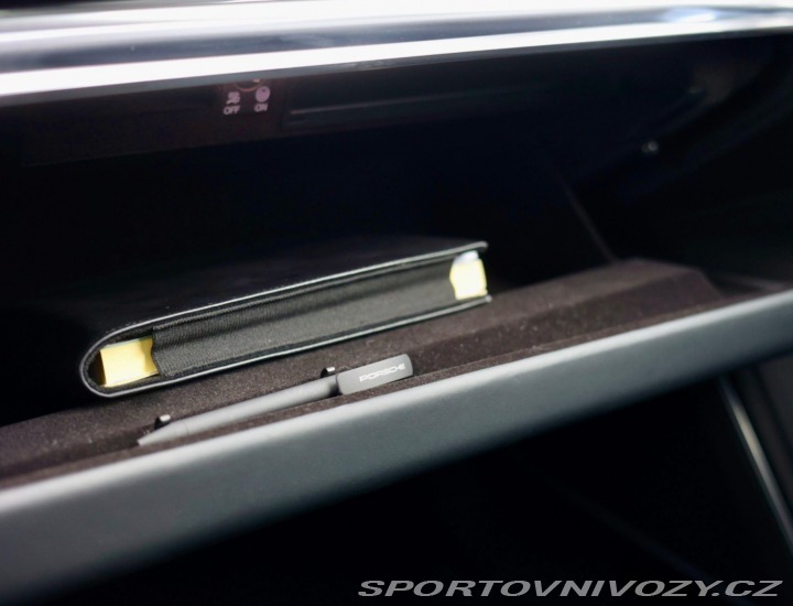 Porsche Panamera Sport Turismo 4 E-Hybrid 2022