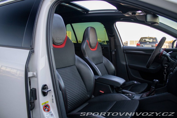 Škoda Octavia RS Combi 2013