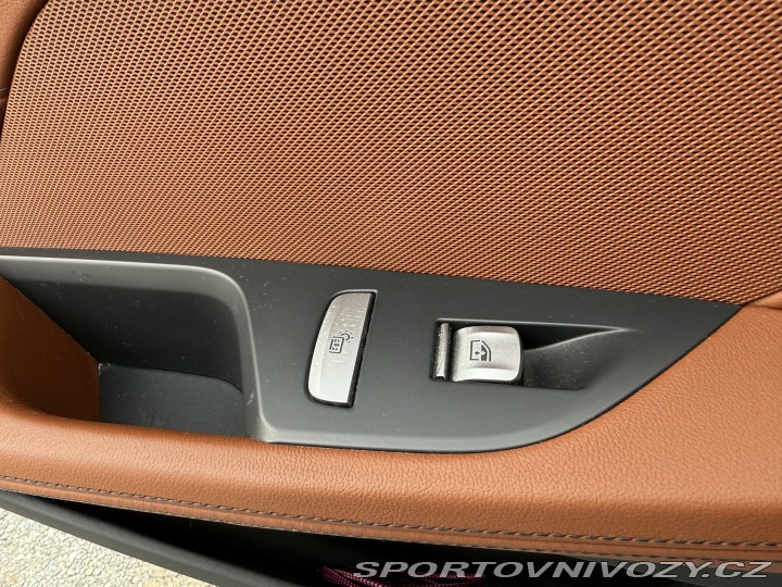 BMW 8 Osobní 2020