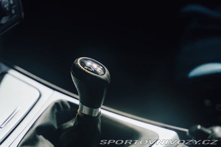 BMW 1 130i, samosvor, 142 tis. 2006