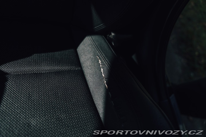 BMW 1 130i, samosvor, 142 tis. 2006