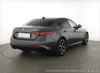 Alfa Romeo Giulia 2.0 Turbo 2018